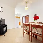 Apartments Beach Apartman Vrsi