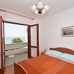 Apartments Beach アパート *