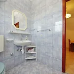 Apartments Beach Apartman Vrsi